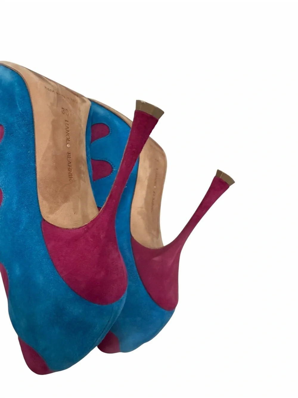 Manolo Blahnik Blue Purple Suede Ulderica Pumps